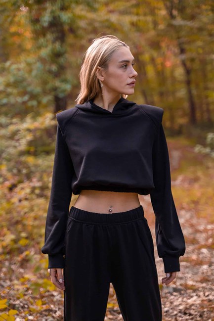 Kadın Vatkalı Kapşonlu Siyah Kısa Sweatshirt