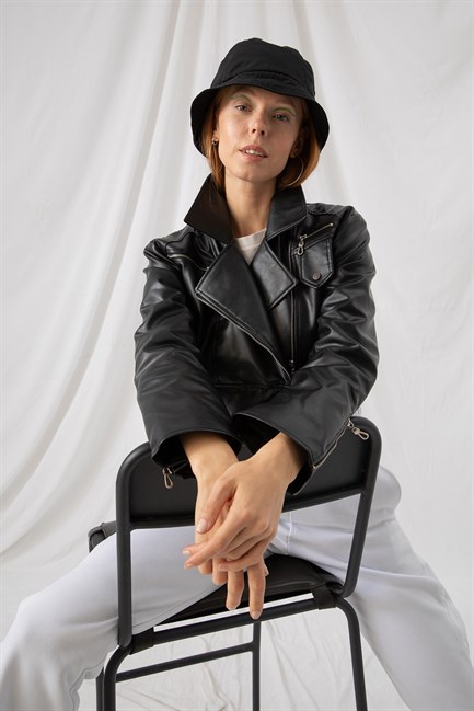 Kadın Vibe Crop Biker Siyah Deri Ceket