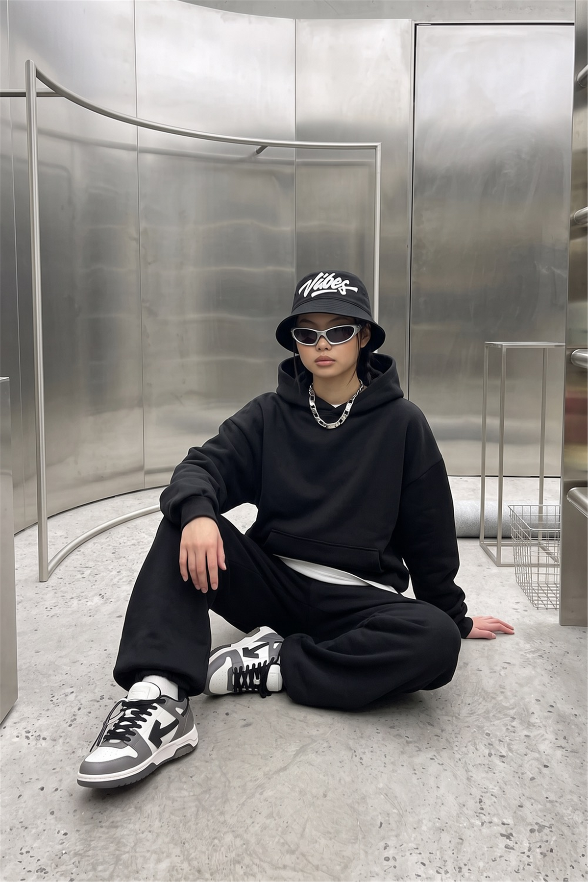 Kadın Chill Oversize Siyah Hoodie