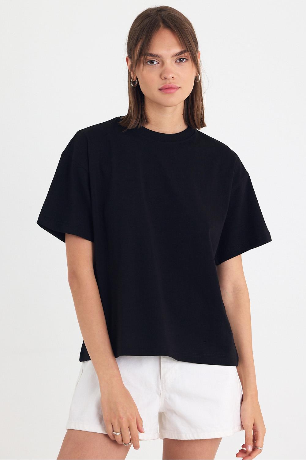 Kadın Timeless Oversize Siyah T-Shirt
