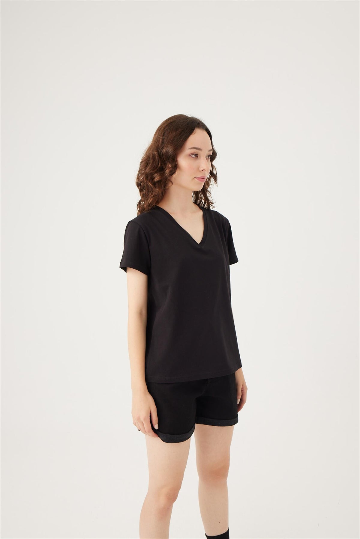 Kadın V Yaka Siyah T-Shirt