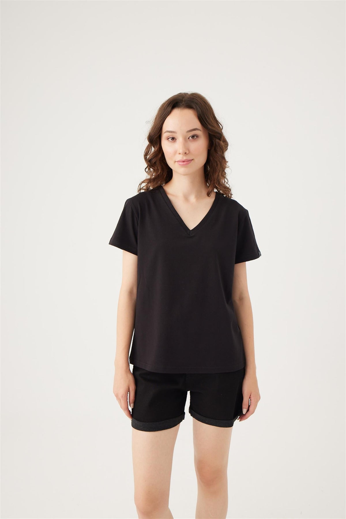 Kadın V Yaka Siyah T-Shirt